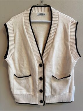 It Hippie Sweater Vest Button-Front Cream Black Trim Ribbed Pockets